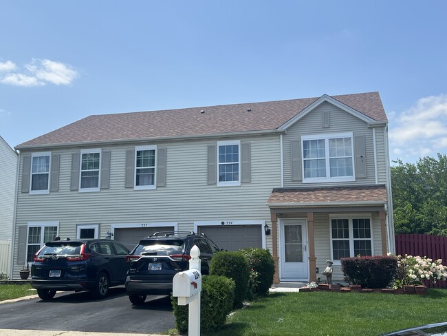 property at 224 Williamsburg Ct