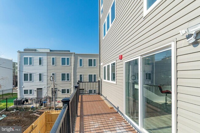 808 W Norris St-Unit -C in Philadelphia, PA - Building Photo - Building Photo