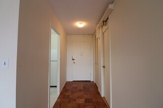 101 Monmouth St in Brookline, MA - Building Photo - Building Photo