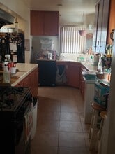 12001 Longvale Ave in Lynwood, CA - Foto de edificio - Building Photo