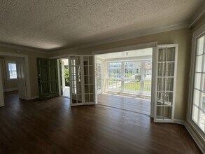 4817 6th Ave in Los Angeles, CA - Building Photo - Building Photo
