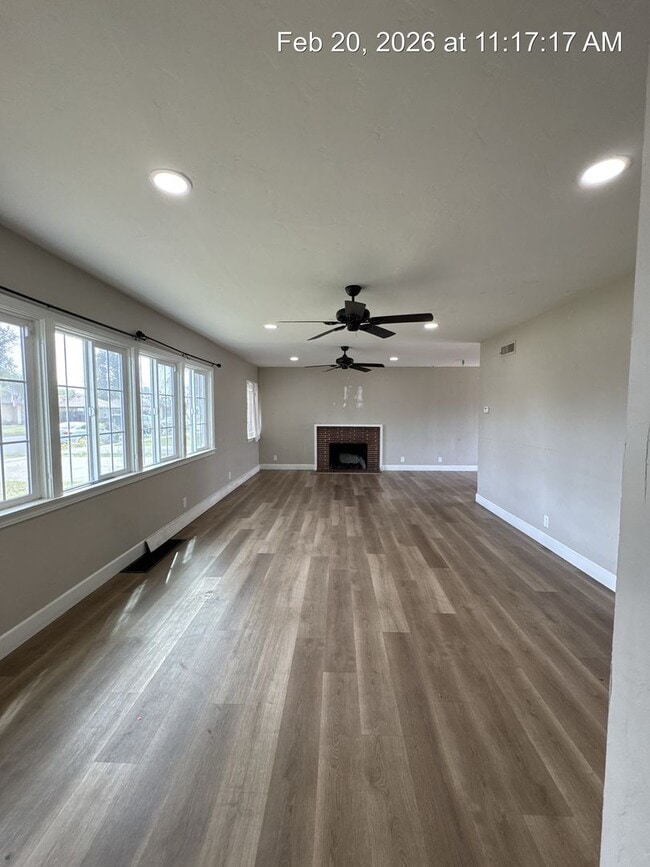 461 N Bates Ave in Dinuba, CA - Building Photo - Building Photo