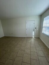 1920 E Edgewood Dr, Unit 1 N in Lakeland, FL - Foto de edificio - Building Photo
