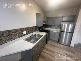 228A Asylum Ave in Hartford, CT - Building Photo