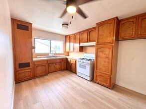 524 N 21st St, Unit B in Montebello, CA - Building Photo - Building Photo