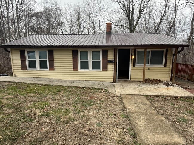 property at 853 Corpening Pl NW