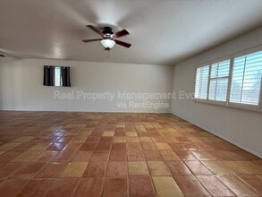 6410 E Dixileta Dr in Cave Creek, AZ - Building Photo - Building Photo