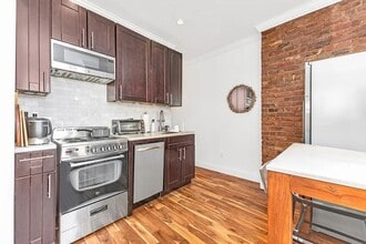 100 Christopher St, Unit 4C in New York, NY - Foto de edificio - Building Photo