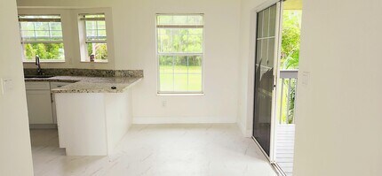 11128 59th St N in West Palm Beach, FL - Building Photo - Building Photo