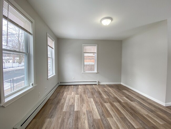 158 Ward St in Hartford, CT - Building Photo - Building Photo