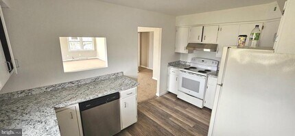 10879 Clarksville Pike in Columbia, MD - Building Photo - Building Photo