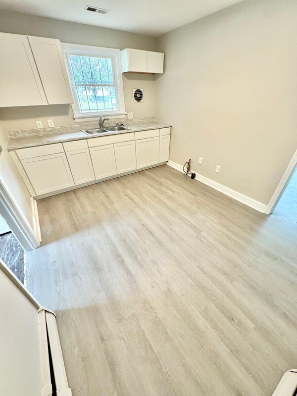 483 Forest Ln in Petersburg, VA - Building Photo - Building Photo