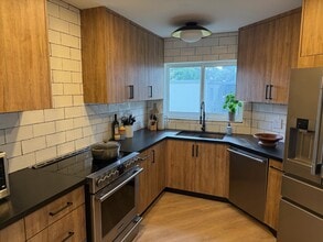 818 SE 4th St, Unit 205 in Fort Lauderdale, FL - Foto de edificio - Building Photo