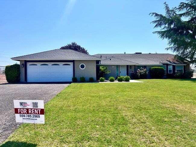 property at 4938 N Orchid Ave