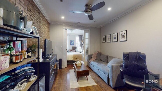 493 Second Avenue in New York, NY - Building Photo - Building Photo