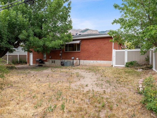 525 Monroe Blvd in Ogden, UT - Building Photo - Building Photo