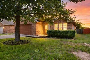 1207 Cherrywood in Kyle, TX - Building Photo