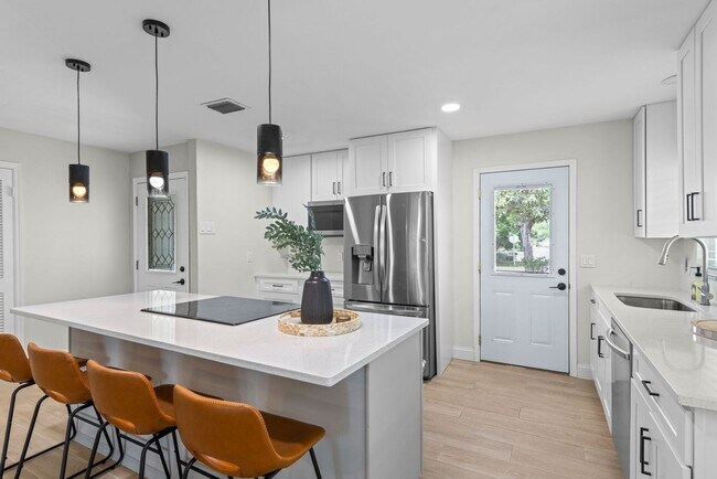 356 Oakhurst St in Altamonte Springs, FL - Building Photo - Building Photo