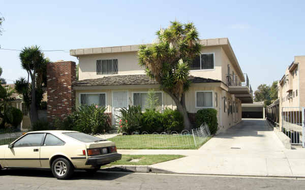 915 Enterprise Ave in Inglewood, CA - Foto de edificio - Building Photo