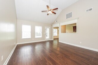 2943 Hollicom Dr in Murfreesboro, TN - Building Photo - Building Photo