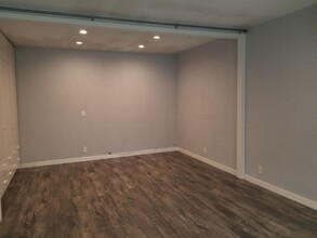 1013 E Santa Anita Ave in Burbank, CA - Building Photo - Building Photo