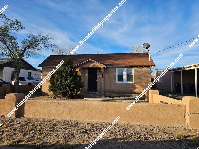 property at 223 Mescalero Rd NW