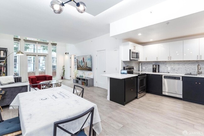 88 King St, Unit 108 in San Francisco, CA - Building Photo - Building Photo