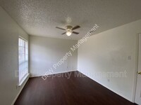 500 E Denton Dr photo'