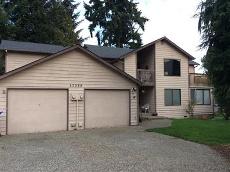 17335 Stone Ct N in Shoreline, WA - Building Photo