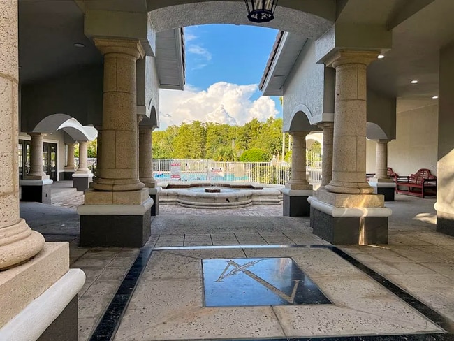 14025 Fairway Island Dr in Orlando, FL - Building Photo - Building Photo