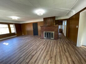 15210 42nd Ave S in Tukwila, WA - Building Photo