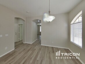 5332 E Holmes Ave in Mesa, AZ - Building Photo - Building Photo