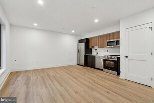 808 N 3rd St in Philadelphia, PA - Building Photo