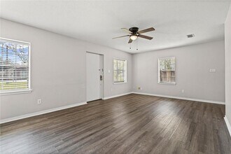 910 Louise Ave in Mobile, AL - Building Photo - Building Photo