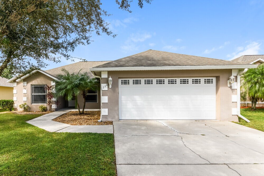 1110 Creekview Ct in St. Cloud, FL - Building Photo