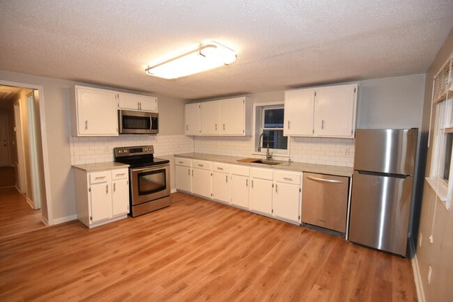 10 Link St in Greenville, SC - Building Photo - Building Photo