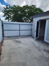 10500 SW 200th Terrace in Cutler Bay, FL - Building Photo - Building Photo