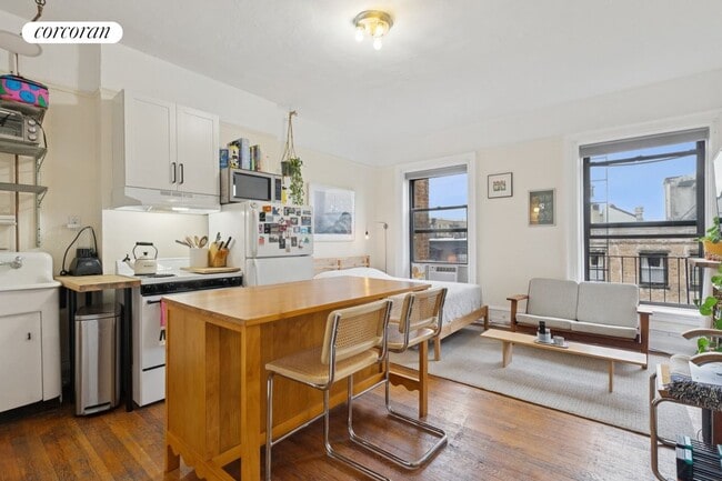property at 118 Montague St