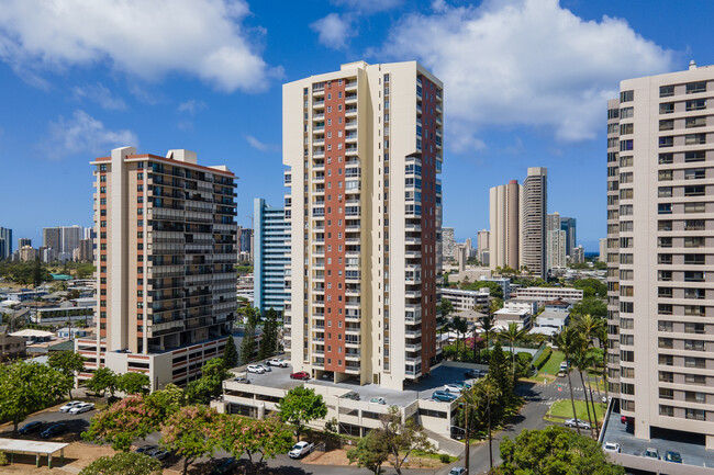 Hale Kulanui in Honolulu, HI - Foto de edificio - Building Photo