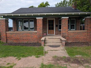 216 N University Blvd in Norman, OK - Building Photo - Building Photo