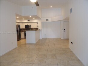 4828 N State Rd 7 in Coral Springs, FL - Building Photo - Building Photo