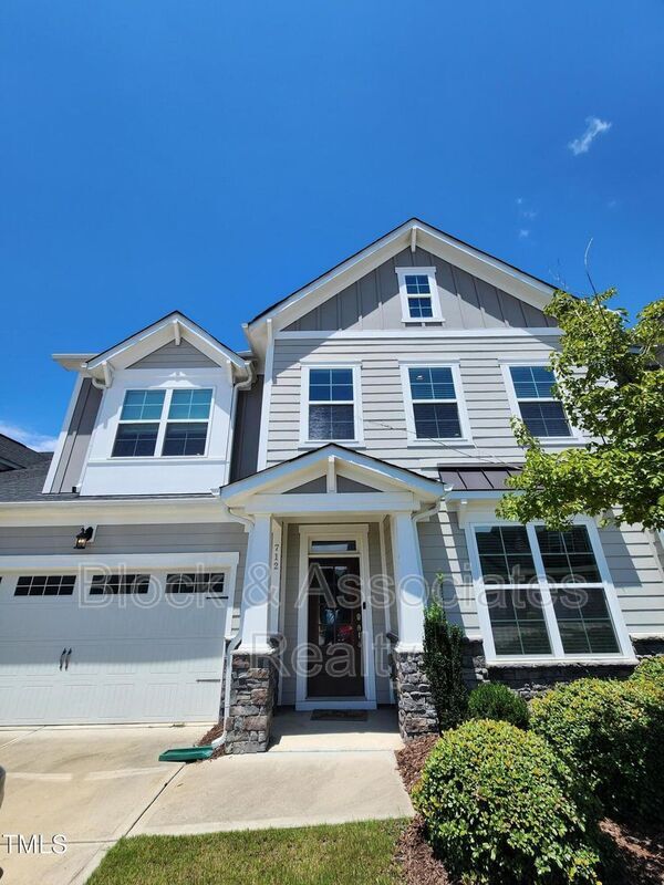 property at 712 Chelsea Grove Dr
