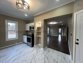 380 Wilson Rd in Fall River, MA - Building Photo - Building Photo