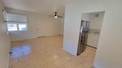 2141 E Osborn Rd in Phoenix, AZ - Building Photo - Building Photo