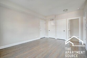 3409 W Fullerton Ave-Unit -2A in Chicago, IL - Building Photo - Building Photo