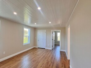 1515 Stony Point Rd in Petaluma, CA - Building Photo - Building Photo
