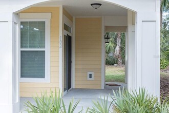 325 N Florida Ave in DeLand, FL - Building Photo - Building Photo