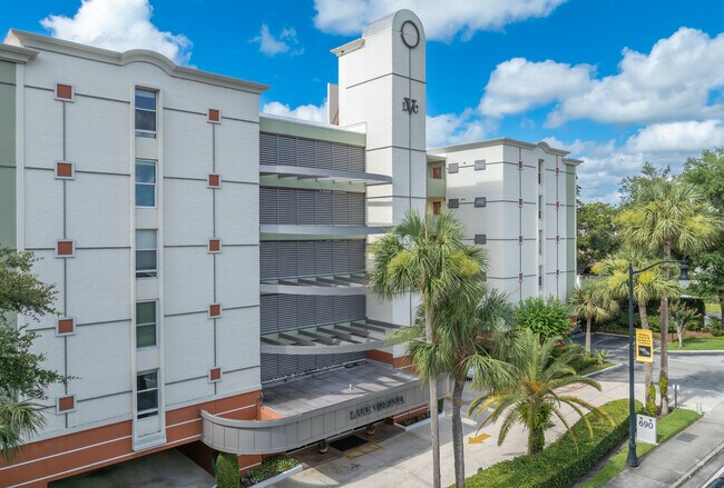 Lake Virginia Condominiums in Winter Park, FL - Foto de edificio - Building Photo