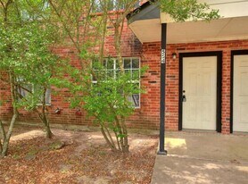 554 E Cedar St in Bertram, TX - Building Photo