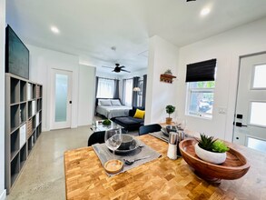 3184 Faust Ave in Long Beach, CA - Building Photo - Building Photo